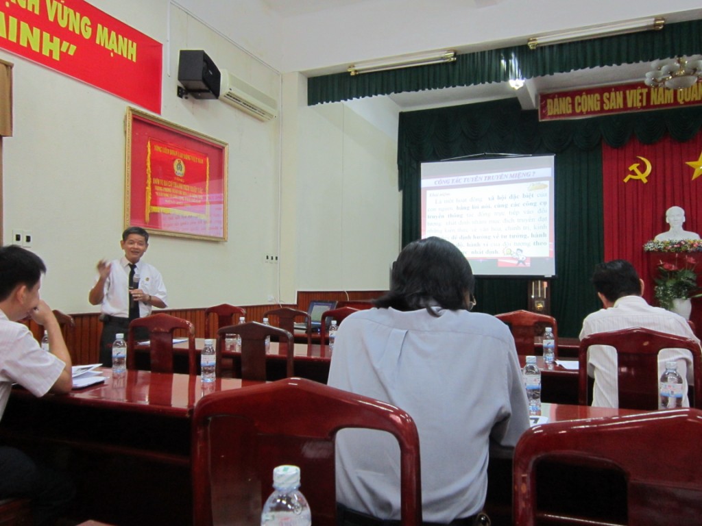 IMG_00lam van con04[1] [Desktop Resolution].jpg